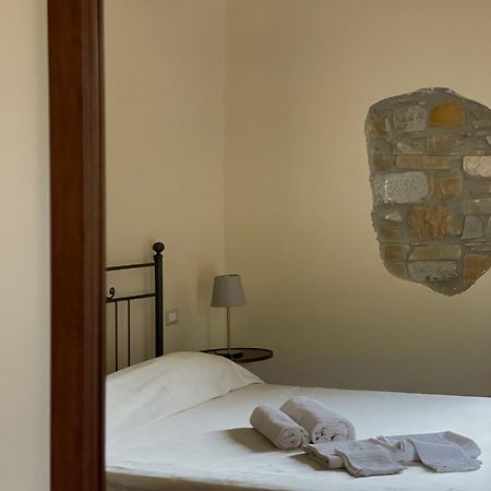 Agriturismo Piano Di Andrea Ostigliano ภายนอก รูปภาพ