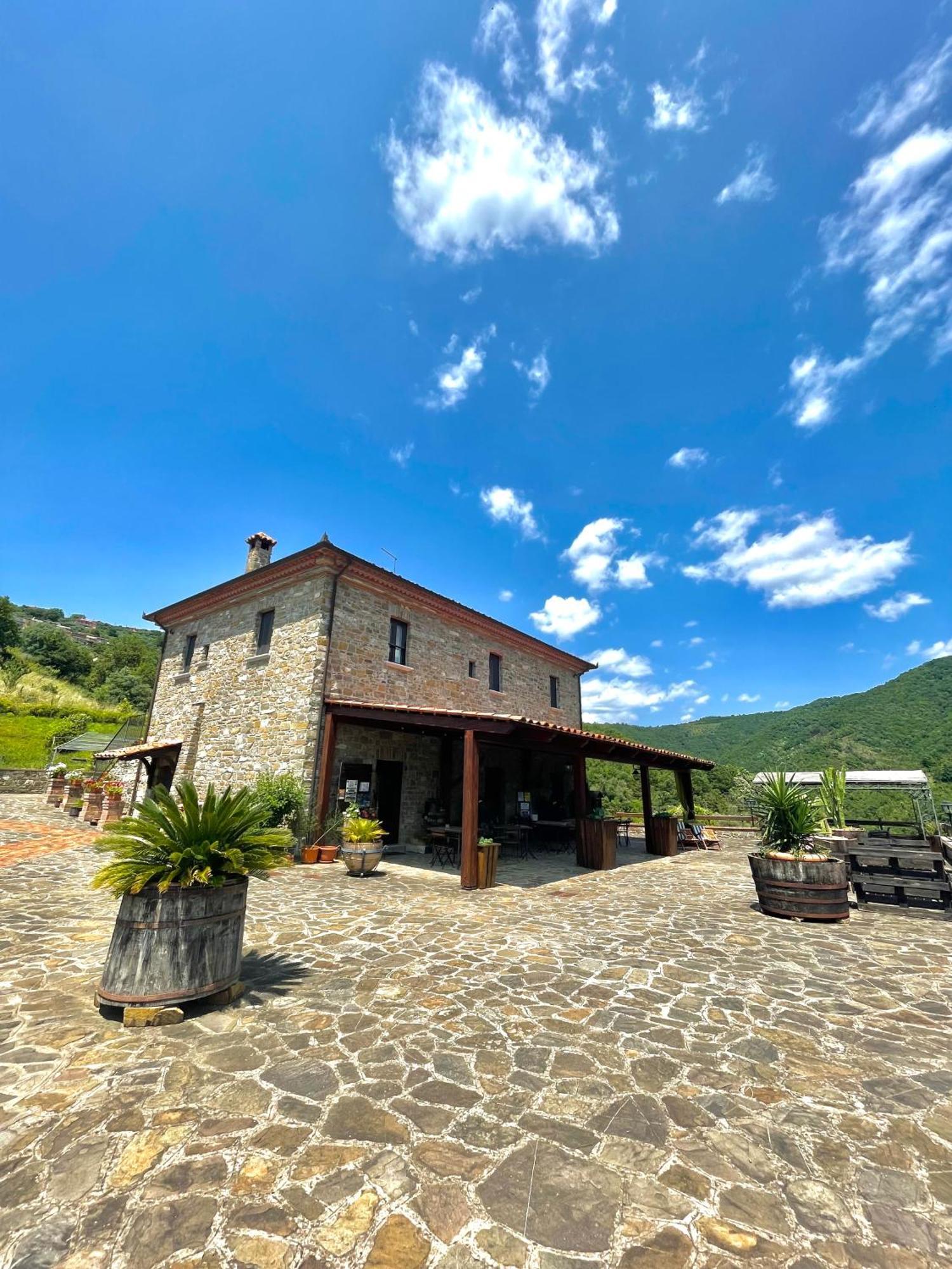 Agriturismo Piano Di Andrea Ostigliano ภายนอก รูปภาพ