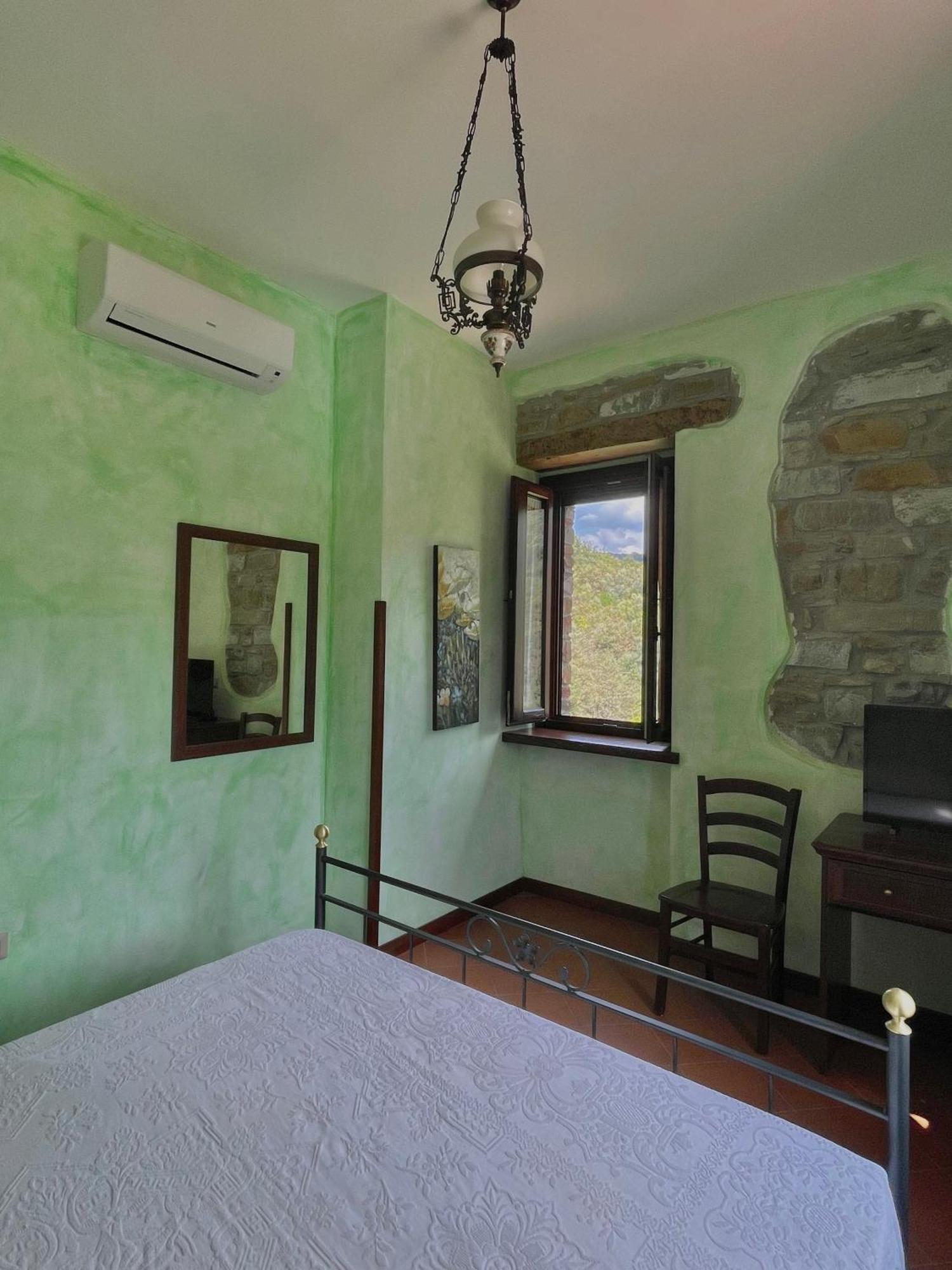 Agriturismo Piano Di Andrea Ostigliano ภายนอก รูปภาพ