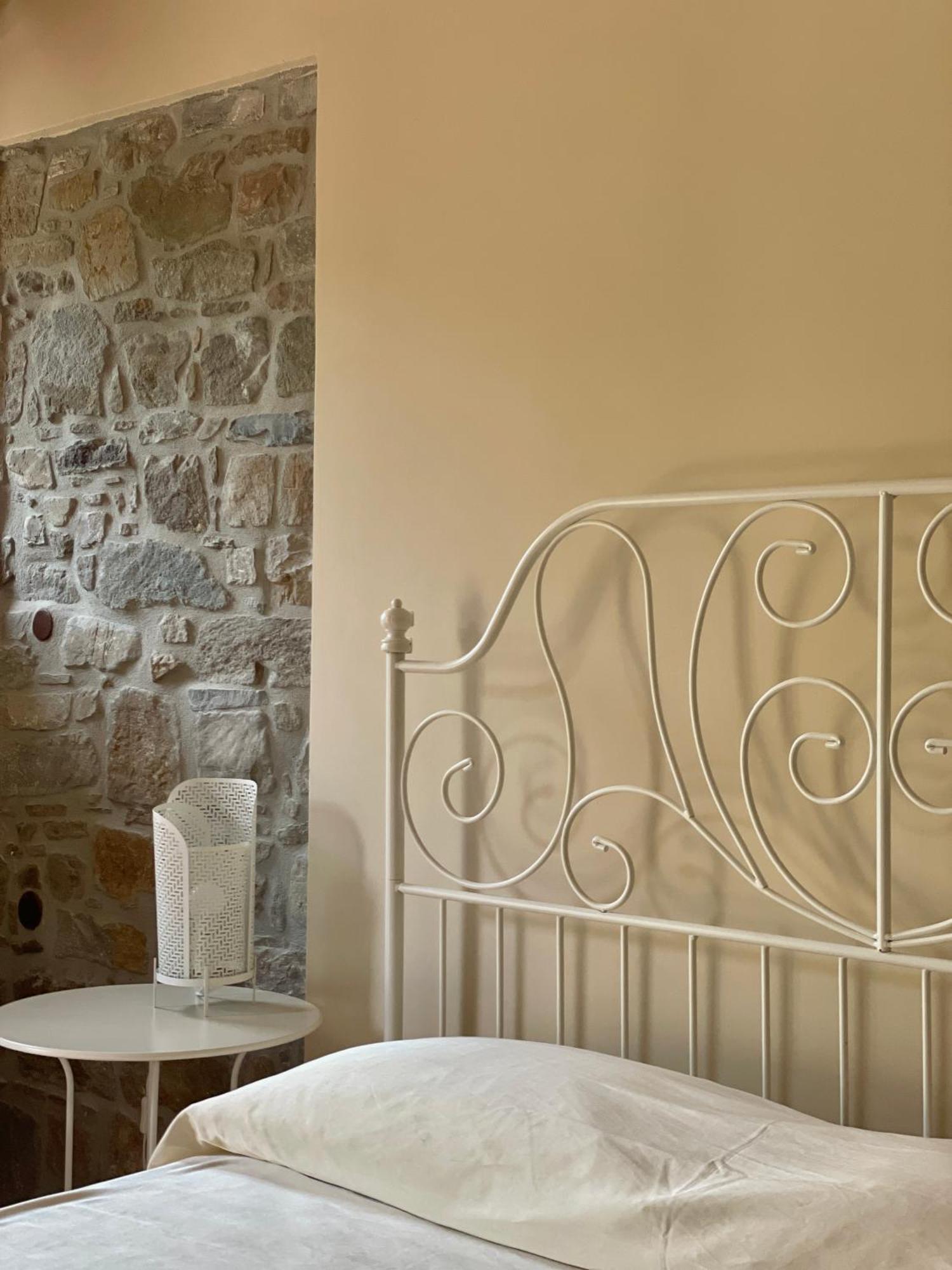 Agriturismo Piano Di Andrea Ostigliano ภายนอก รูปภาพ